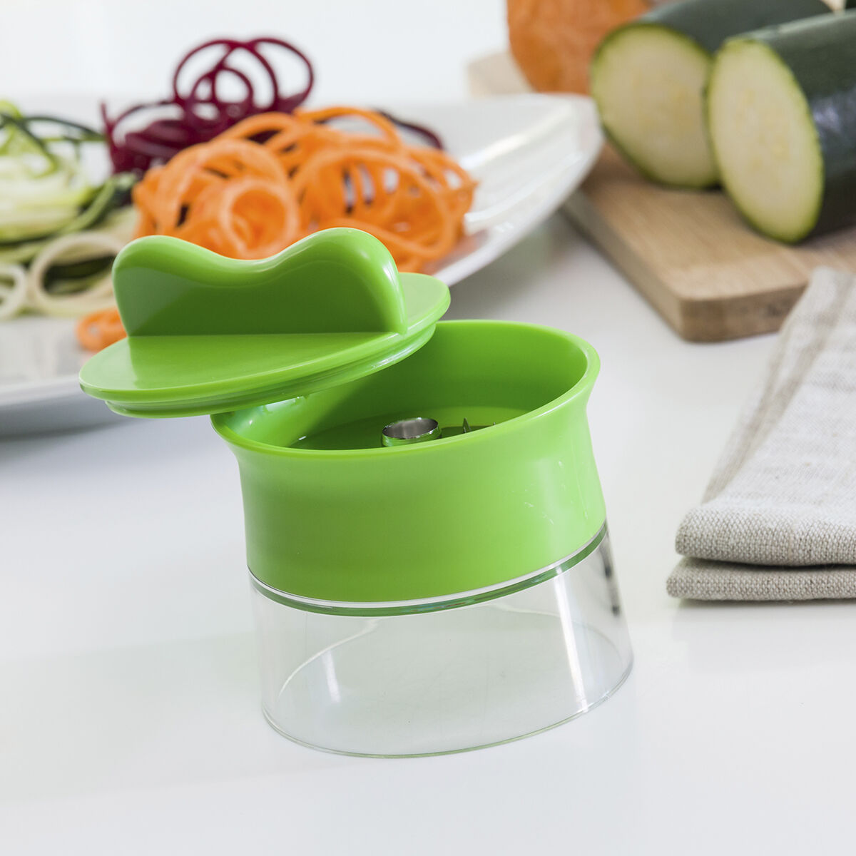 Coupe légumes spirale Spiru posé sur un plan de travail