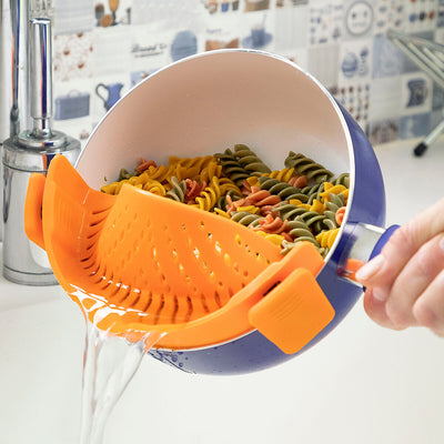 Égouttoir silicone pliable Pastrainer en cuisine