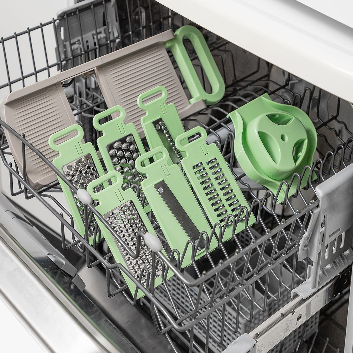 Mandoline compacte avec bac récupérateur transparent

